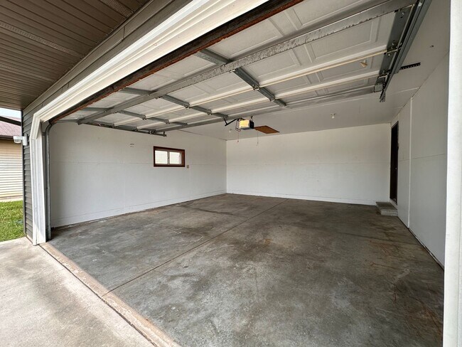 Building Photo - 3153-3155 Finger Road