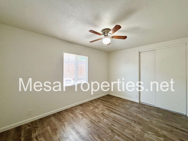 Building Photo - 820 Caliente Dr