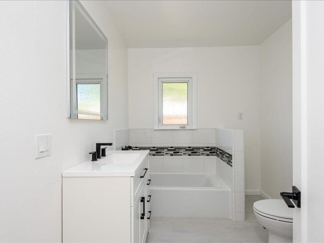 Building Photo - 1311 Woodland Ave