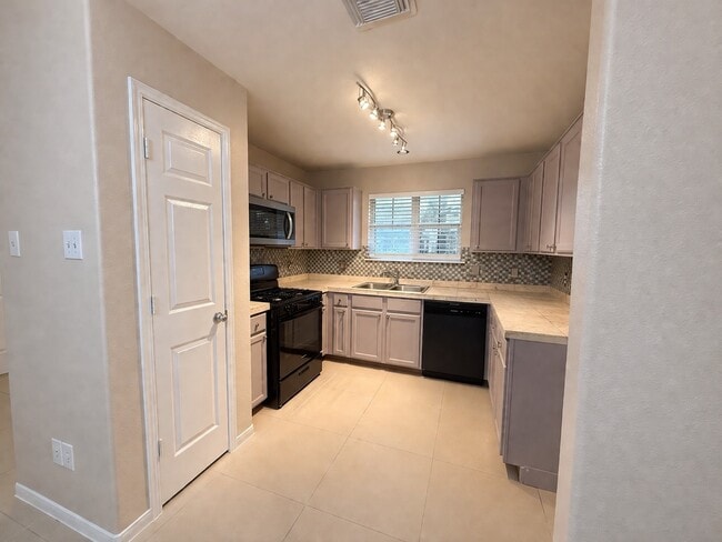 Building Photo - 21130 Kenswick Meadows Ct