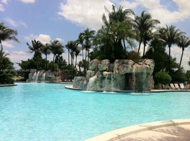 Building Photo - 10932 NW 69th St