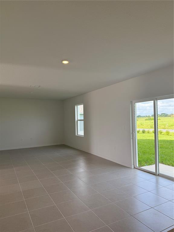 Building Photo - 2434 McKinley Dr