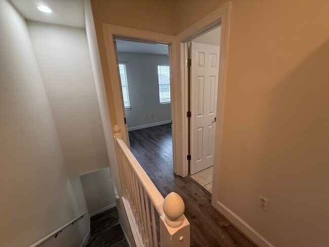 Building Photo - 15284-15331 US-331 BUS