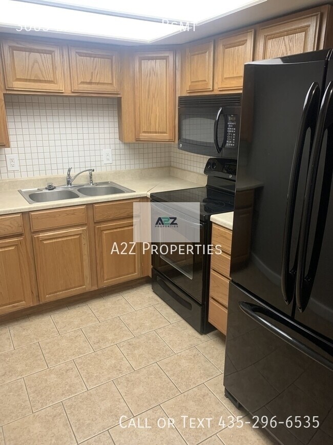Building Photo - 3065 Bannock Dr