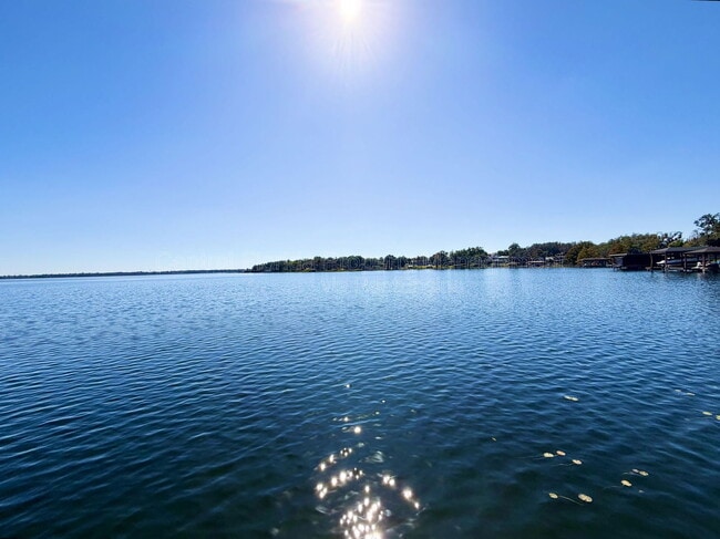 Building Photo - 5243 W Lake Butler Rd