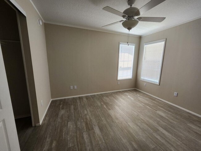 Building Photo - 1 Flamboyant St