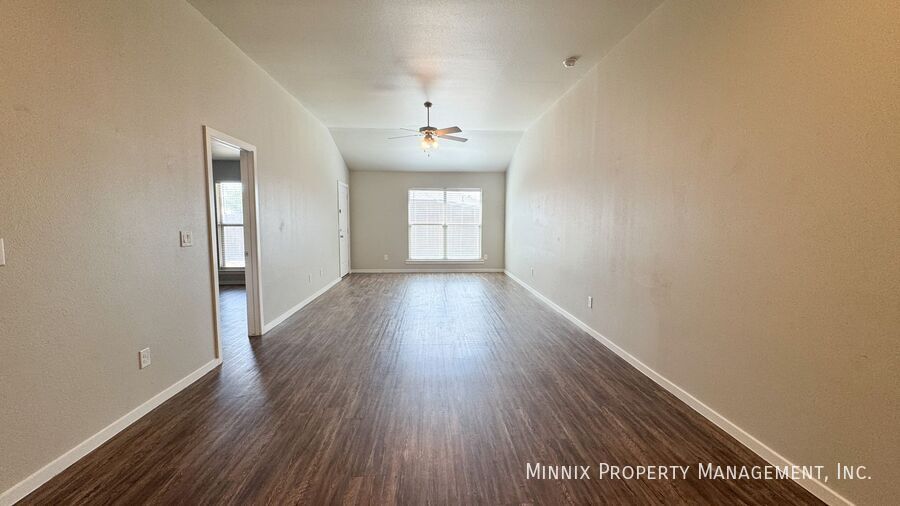 Building Photo - 2101 N Jayton Ave