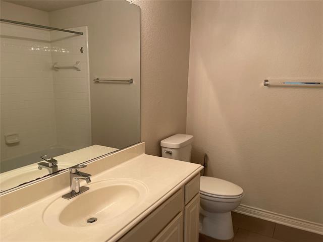 Building Photo - 4420 Jenkins Dr