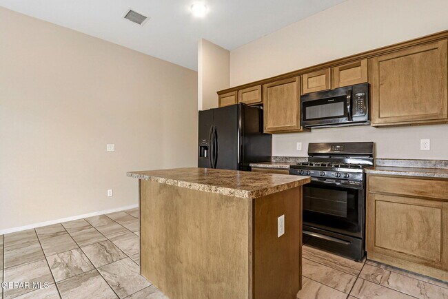 Building Photo - 714 HC Gilbert Minjares Dr