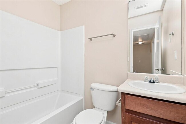 Building Photo - 8606 Thomas Ln