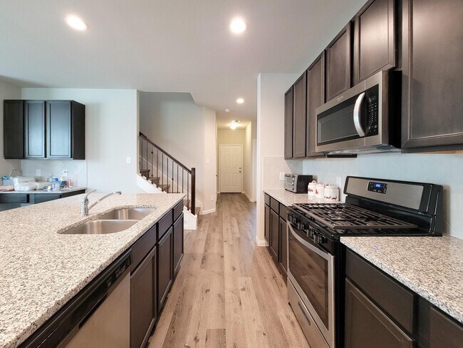 Building Photo - 24822 Adami Veduta Ct