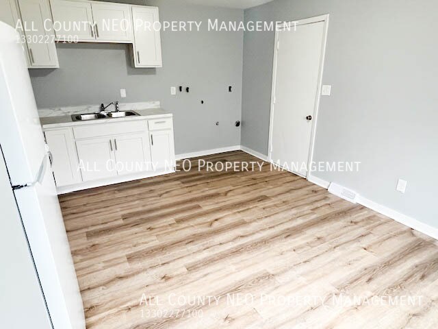 Building Photo - 1080 E 167th St