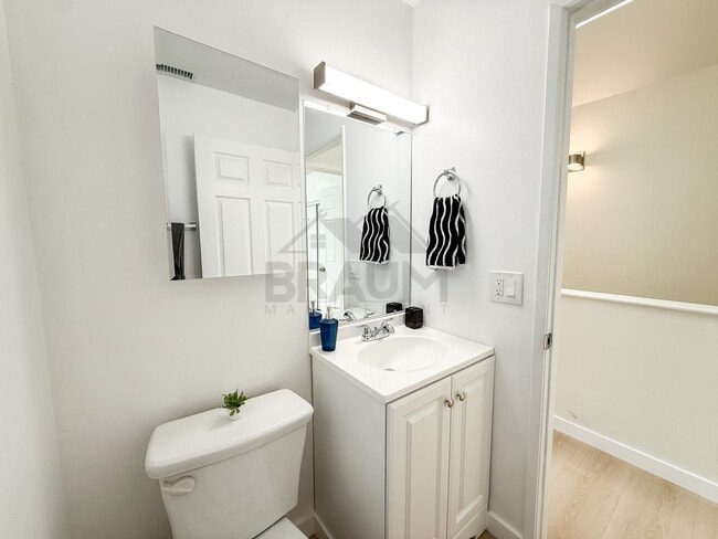 Building Photo - 14257 Friar St
