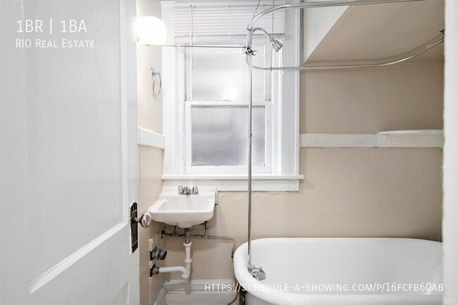 Building Photo - 1469 N Williams St