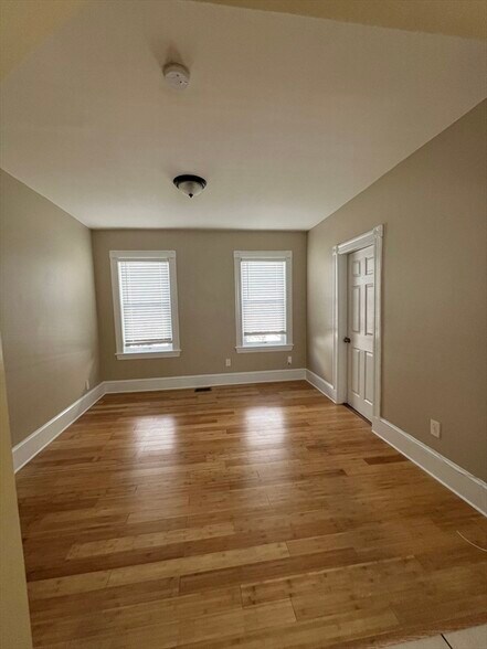 Primary Photo - 8 Harwood St