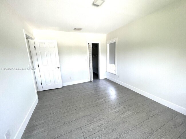 Building Photo - 7720 SW 147th Terrace