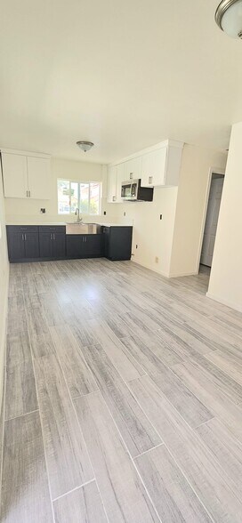 Building Photo - 25400 Sand Creek Trl