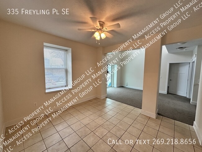 Building Photo - 335 Freyling Pl SE
