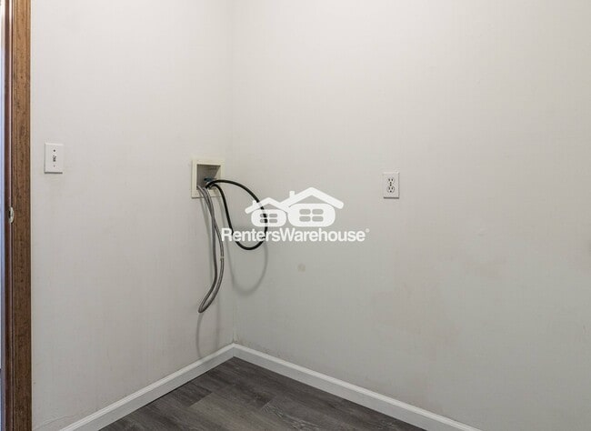 Building Photo - 1500 Galway Ct