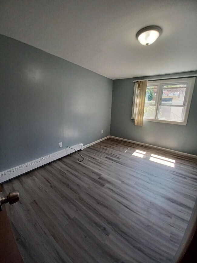 Building Photo - 6108 Durham Ave