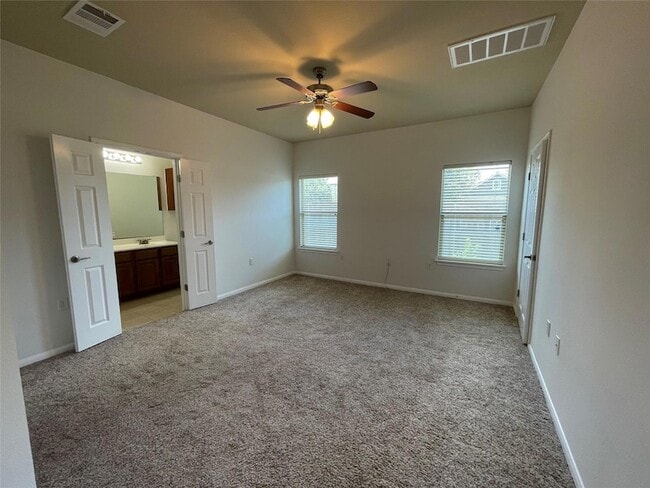 Building Photo - 3517 Bronco Bend Loop