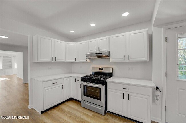 Building Photo - 201 Gatzmer Ave