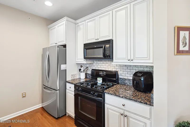 Building Photo - 232 Sophee Ln