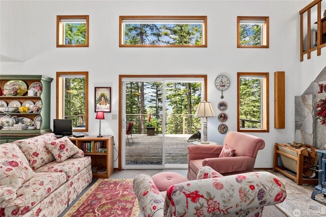 Building Photo - Fully furnished cabin in Pine Loch Sun.  Come enjoy the outdoors!!