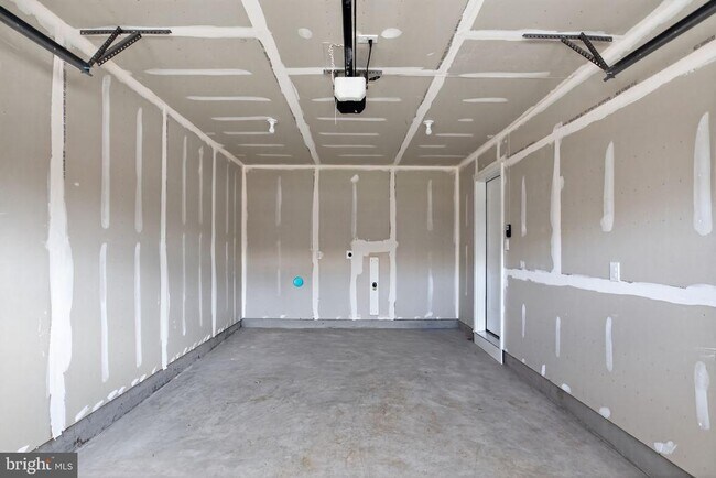 Building Photo - 436 Whirl Ln