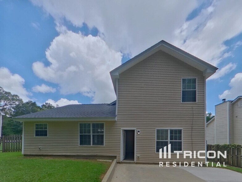 Building Photo - 660 Escalade Dr