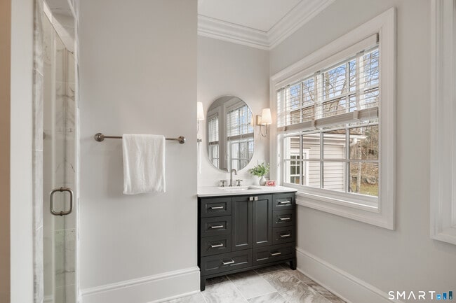 Building Photo - 1421 Oenoke Ridge