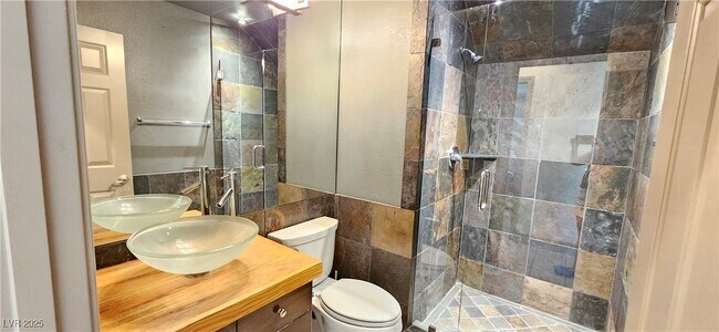 Building Photo - 1605 Ravanusa Dr