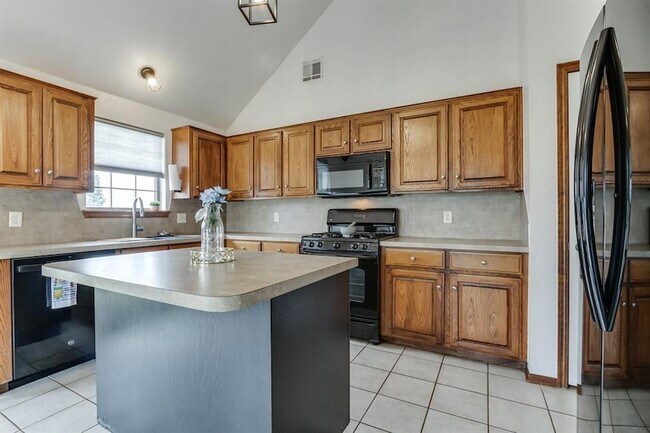 Building Photo - 2508 Tyler Ln