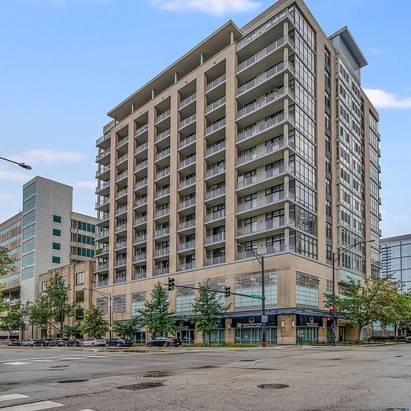 Building - 212 E Cullerton St