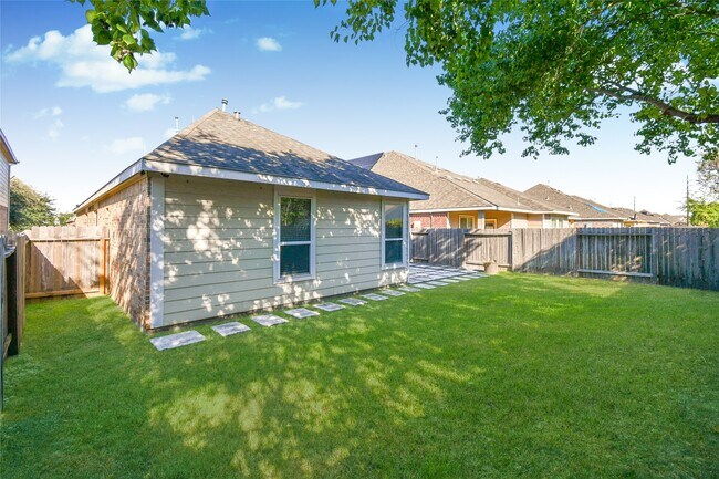Building Photo - 21626 Rainfall Park Dr