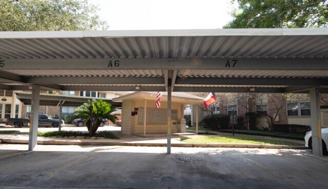 Building Photo - 1881 Bering Dr