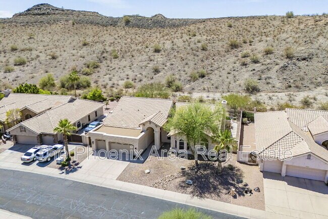 Building Photo - 1531 E Silverwood Dr