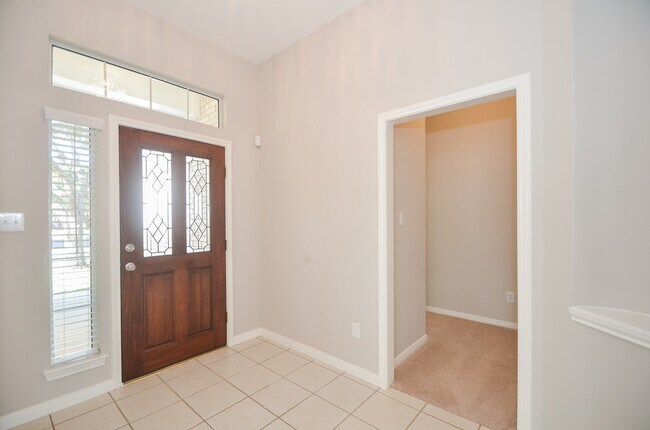 Building Photo - 2123 Thistlerock Ln