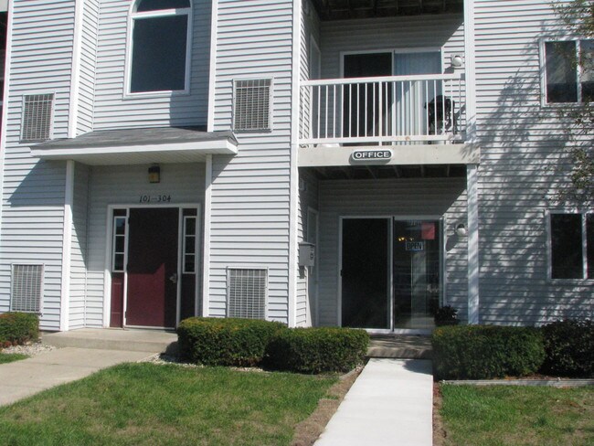 Building Photo - Thorn-Barry Apartments