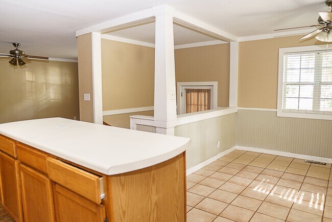 Building Photo - Three Bedroom Home in the Heart of Port Royal