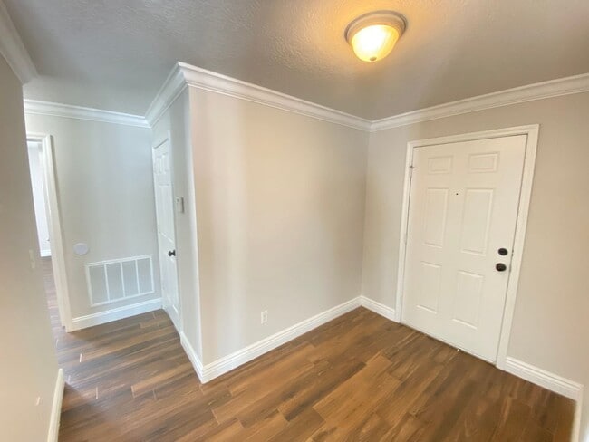 Building Photo - 15353 Perdido Dr