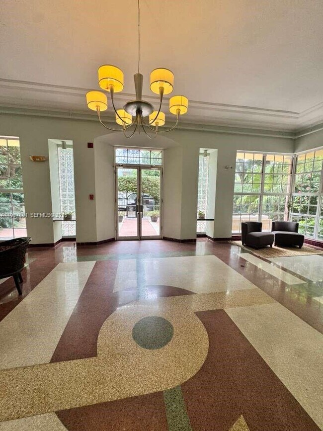 Building Photo - 1051 Meridian Ave