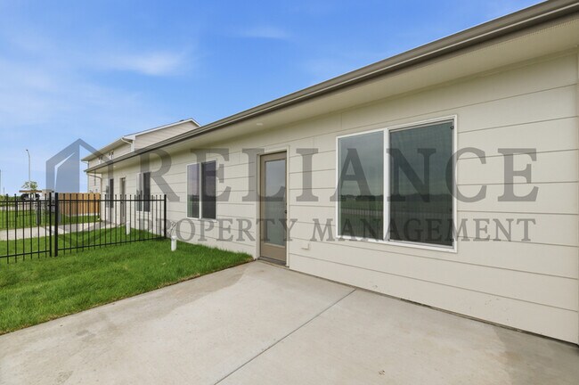 Building Photo - 157 N Gowen St