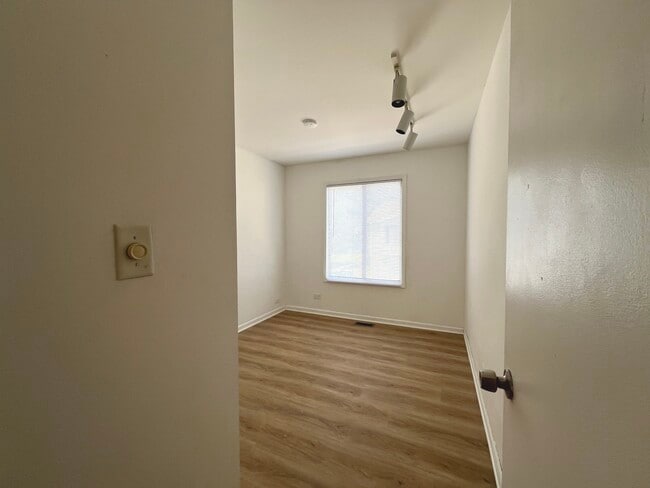 Building Photo - 341 Jefferson Ct