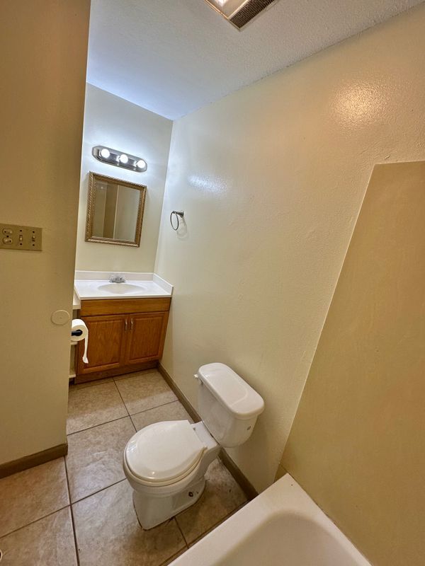 Building Photo - 1308 Cartier Dr