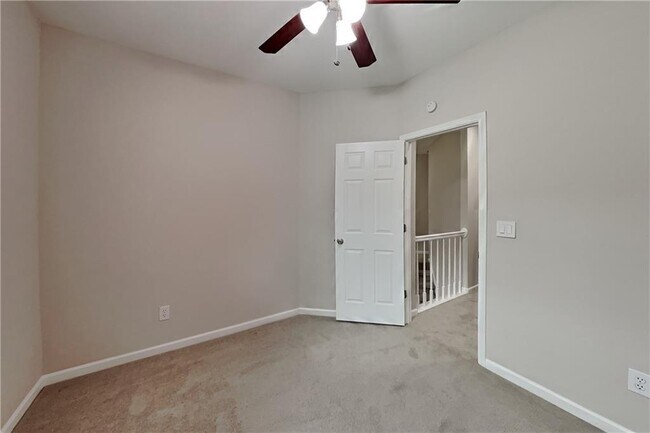 Building Photo - 1240 Cedar Brook Dr NE