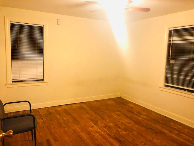 Building Photo - 5127 S Lawndale Ave