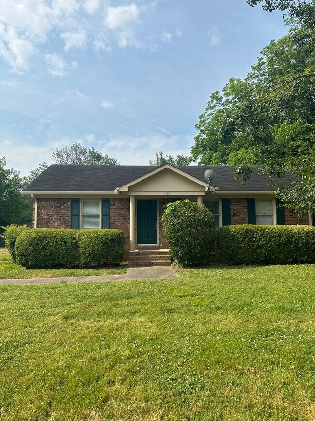 Building Photo - Roommate-Friendly Home Near MTSU | Private Baths for Every Bedroom + Fenced Yard