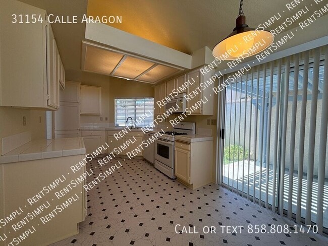 Building Photo - 31154 Calle Aragon