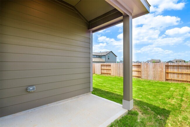 Building Photo - 4519 Pinehurst Trce Dr